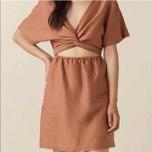 VETTA The Convertible Wrap Mini Dress Clay size Medium